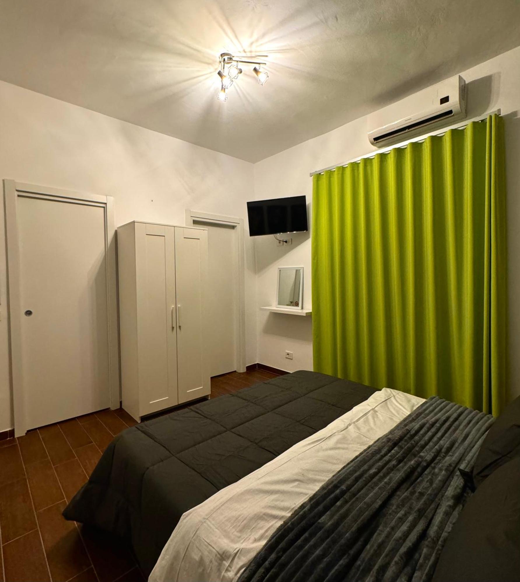 Enotria Bnb Bed and Breakfast Reggio di Calabria Eksteriør billede