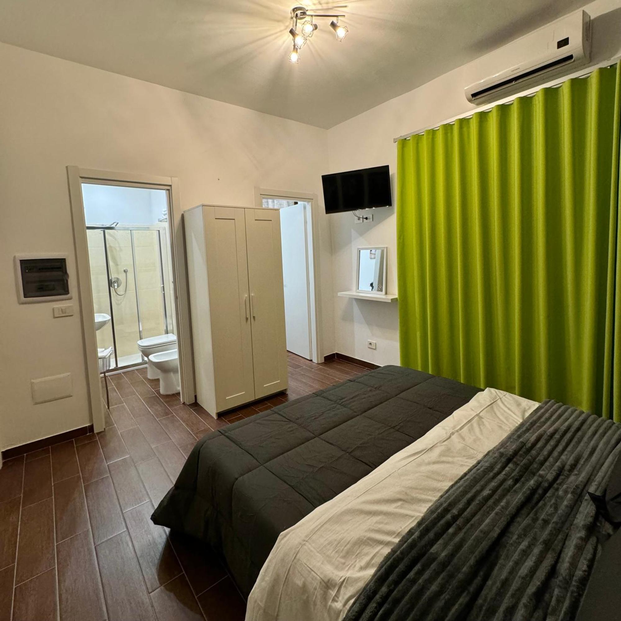 Enotria Bnb Bed and Breakfast Reggio di Calabria Eksteriør billede